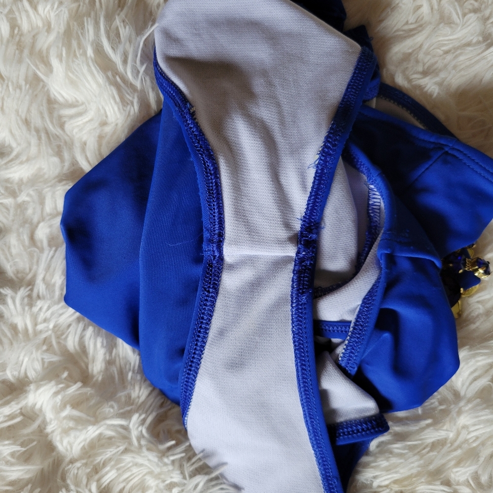 PRETTYLITTLETHING Suit 💙 - Picture 9 of 9